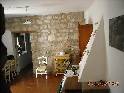 Casa Ottocentesca Nel Borgo بوناي